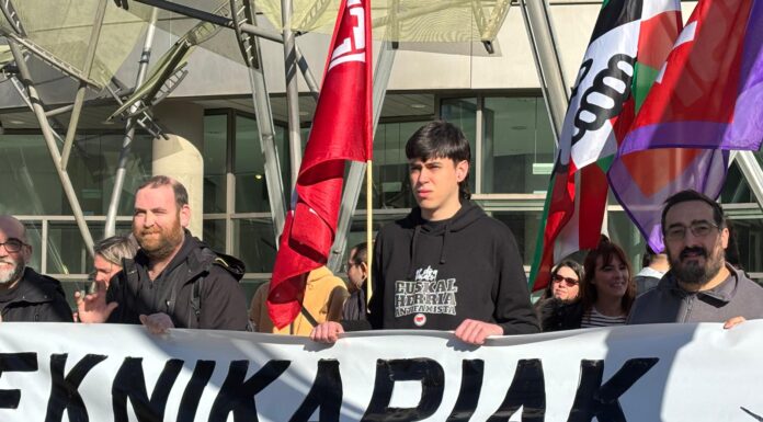 Los sindicatos TEKNIKARIOK, ESK, LAB, UGT y CCOO, miembros de la mesa de negociación del primer Convenio Colectivo de espectáculos y eventos de la CAV, denuncian el bloqueo en que se encuentran las negociaciones